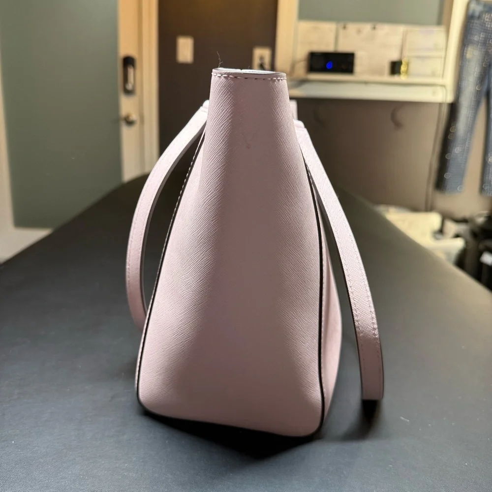 Michael Kors Soft Pink Tote Bag - Picture 6 of 12
